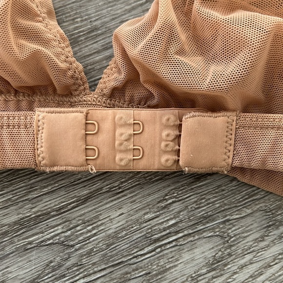 NWOT skims nude mesh triangle bralette - Picture 6 of 6